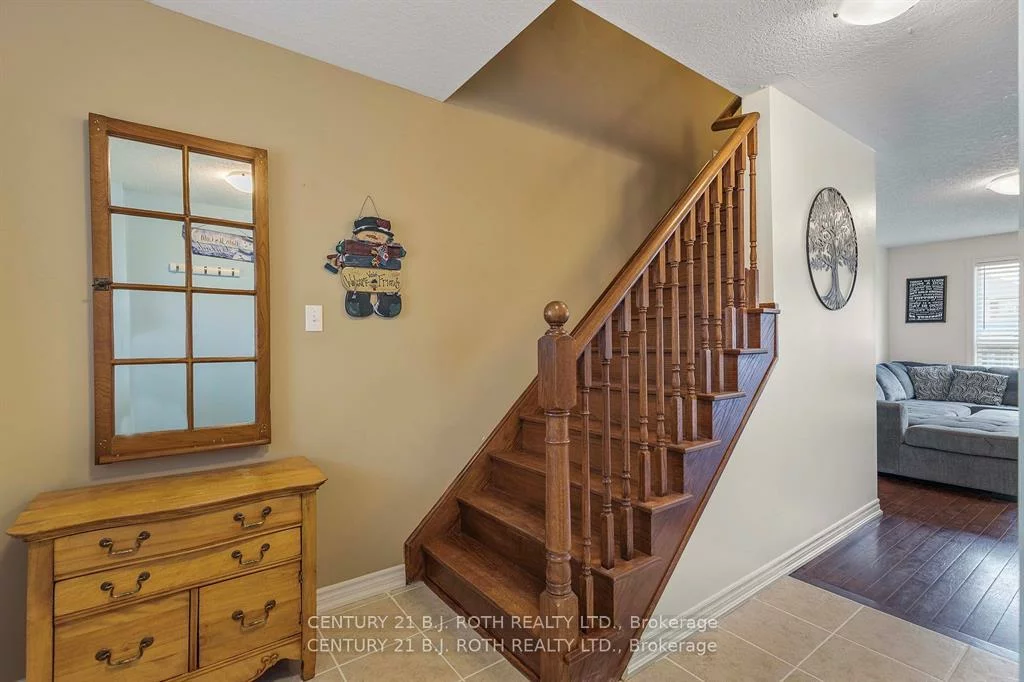 24, Southwoods, Holly, Barrie