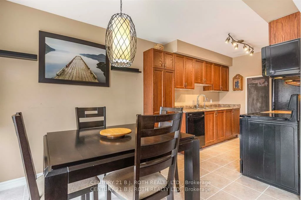 24, Southwoods, Holly, Barrie