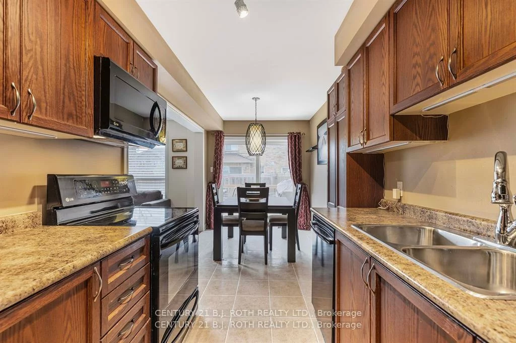 24, Southwoods, Holly, Barrie