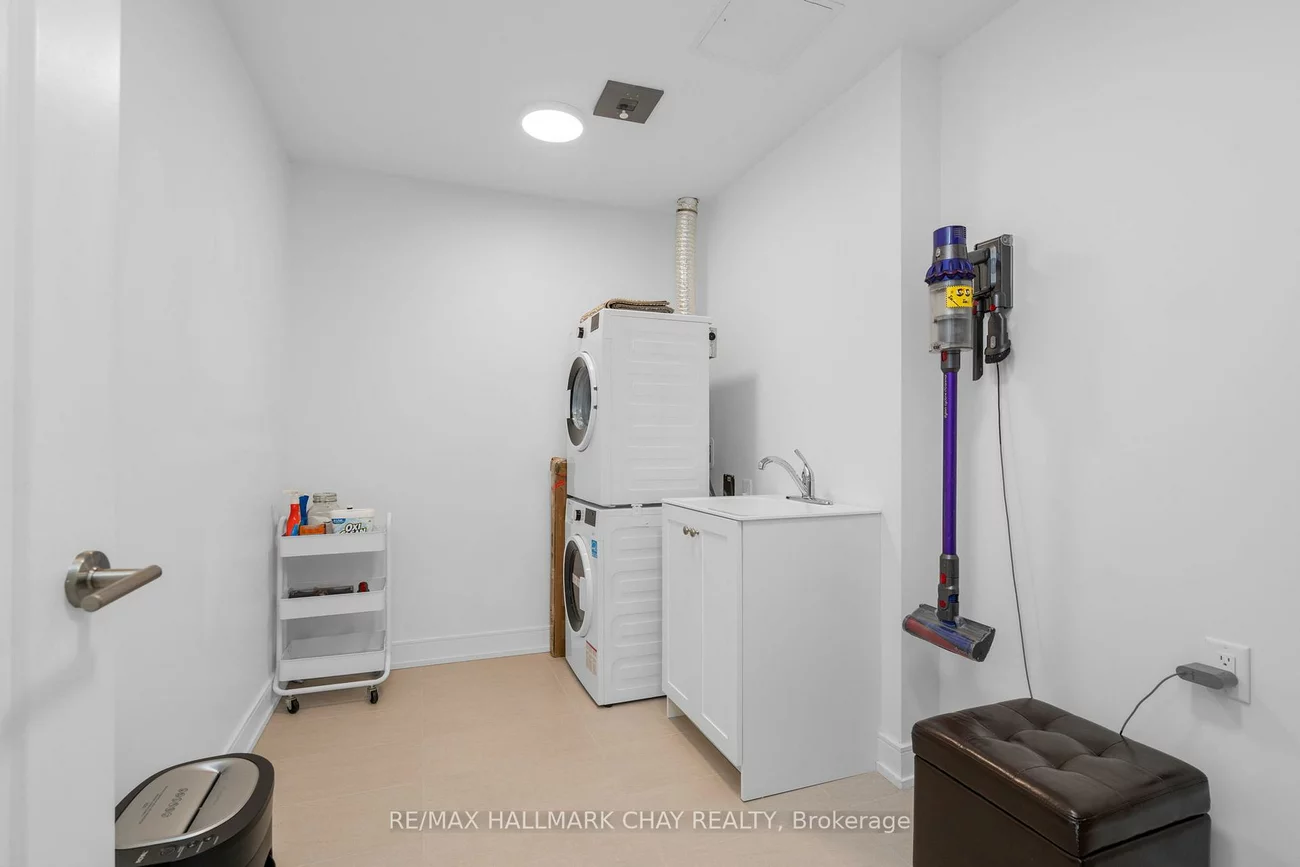 185, Dunlop, City Centre, Barrie