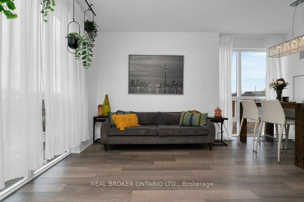 111, Worsley, City Centre, Barrie