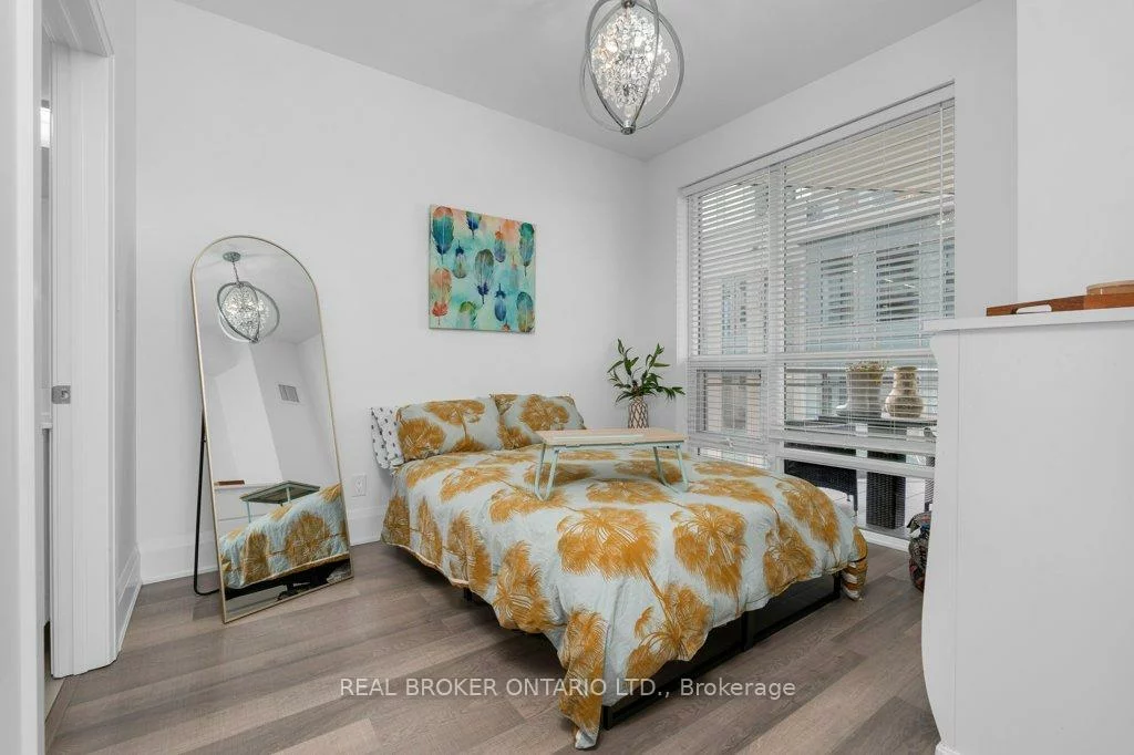 111, Worsley, City Centre, Barrie