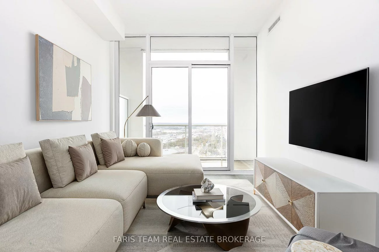 39, Mary, City Centre, Barrie