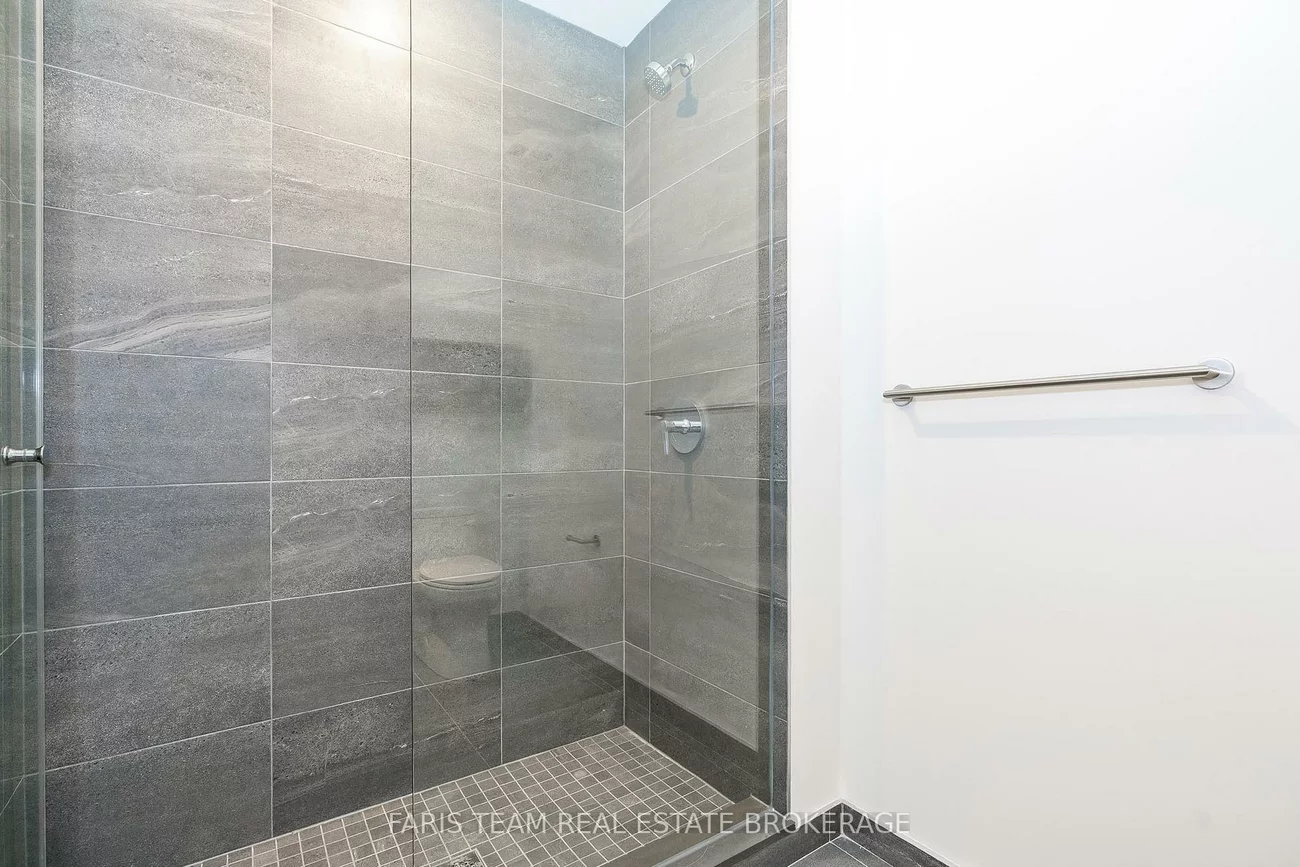 39, Mary, City Centre, Barrie