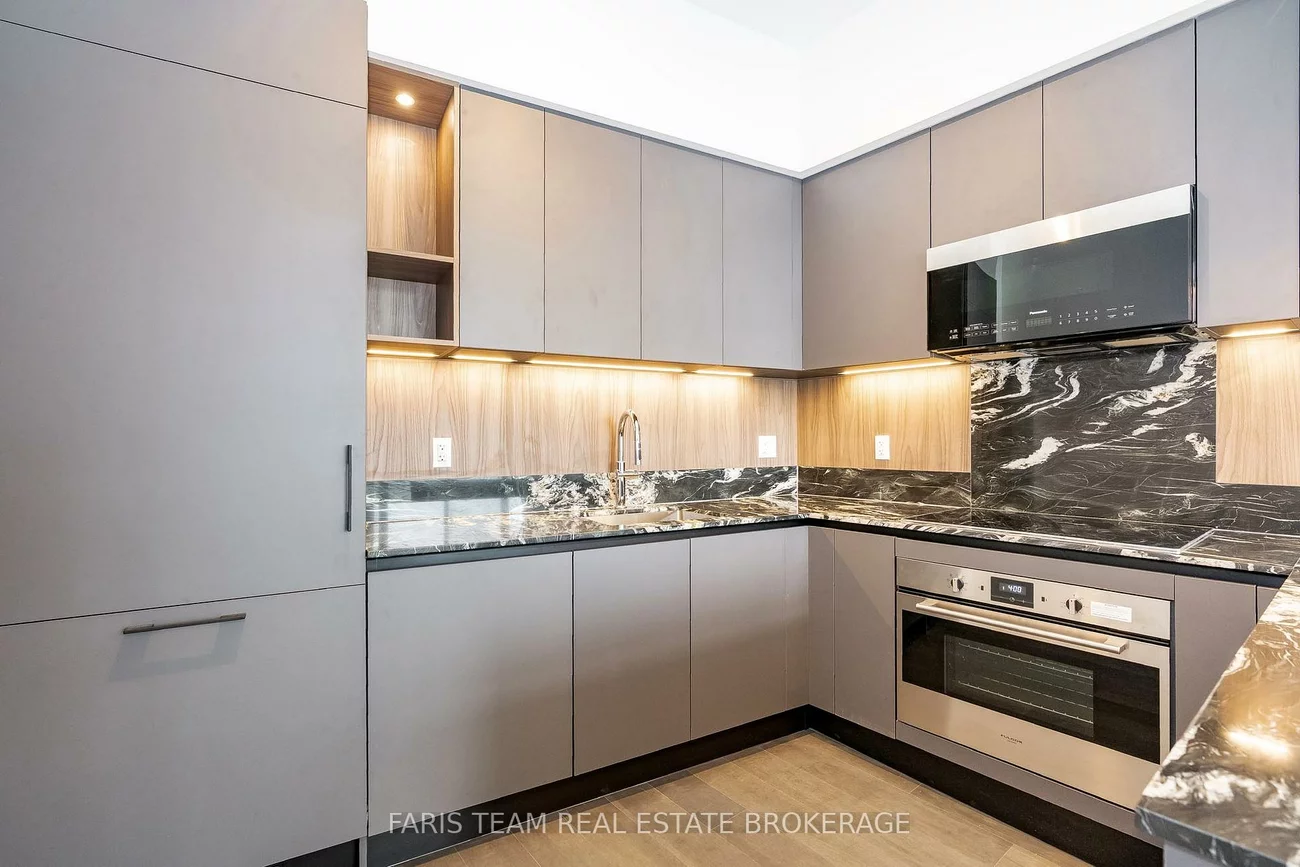 39, Mary, City Centre, Barrie