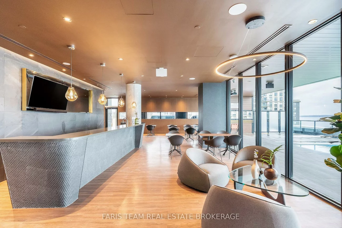 39, Mary, City Centre, Barrie