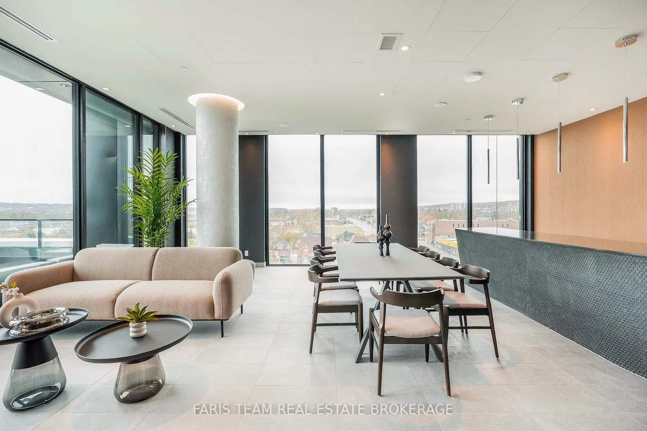 39, Mary, City Centre, Barrie