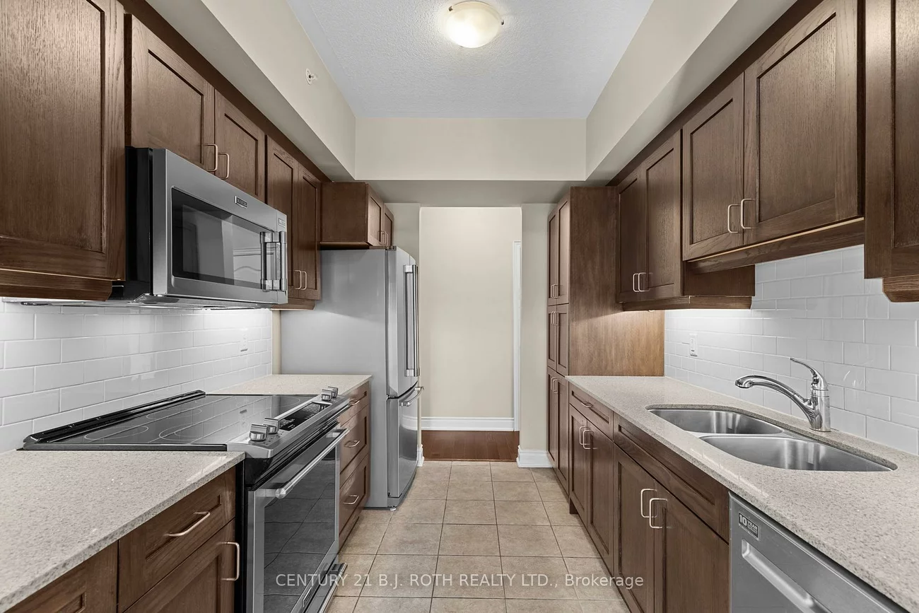 720, YONGE, Painswick South, Barrie