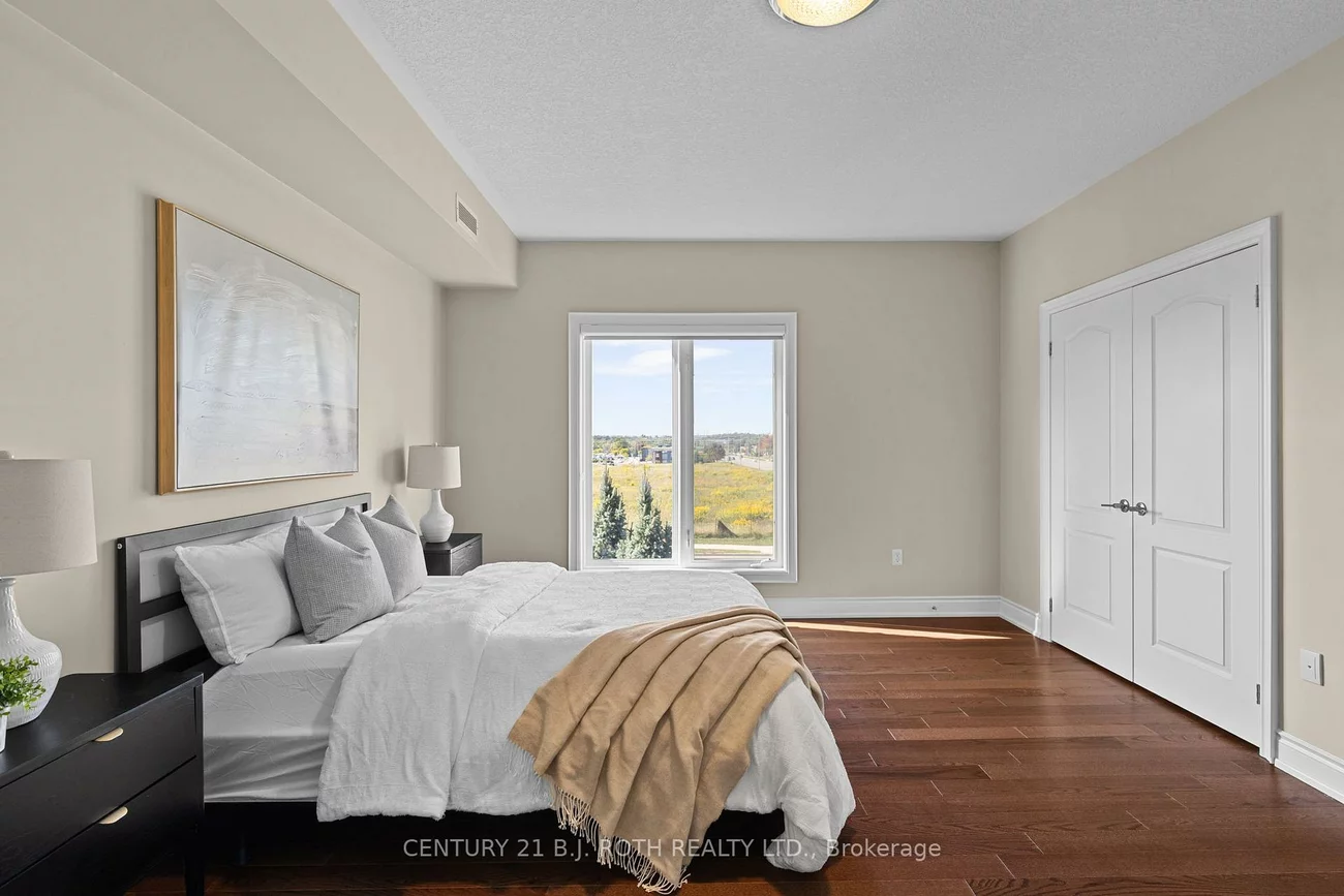 720, YONGE, Painswick South, Barrie