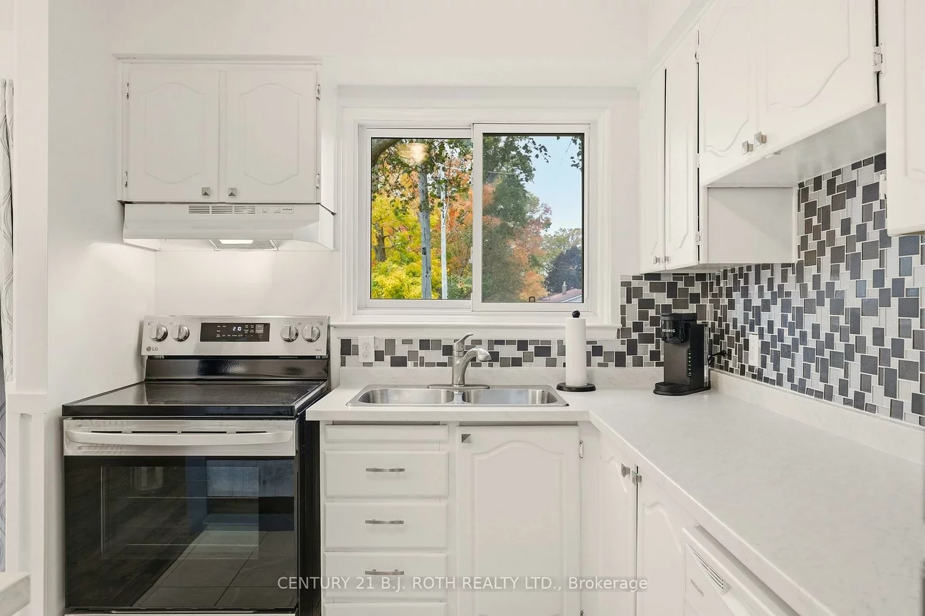 235, Steel, Codrington, Barrie