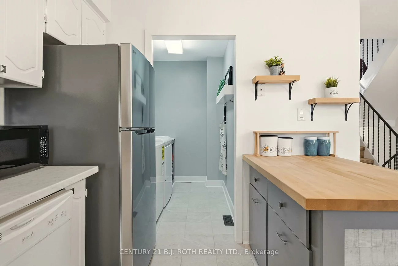 235, Steel, Codrington, Barrie