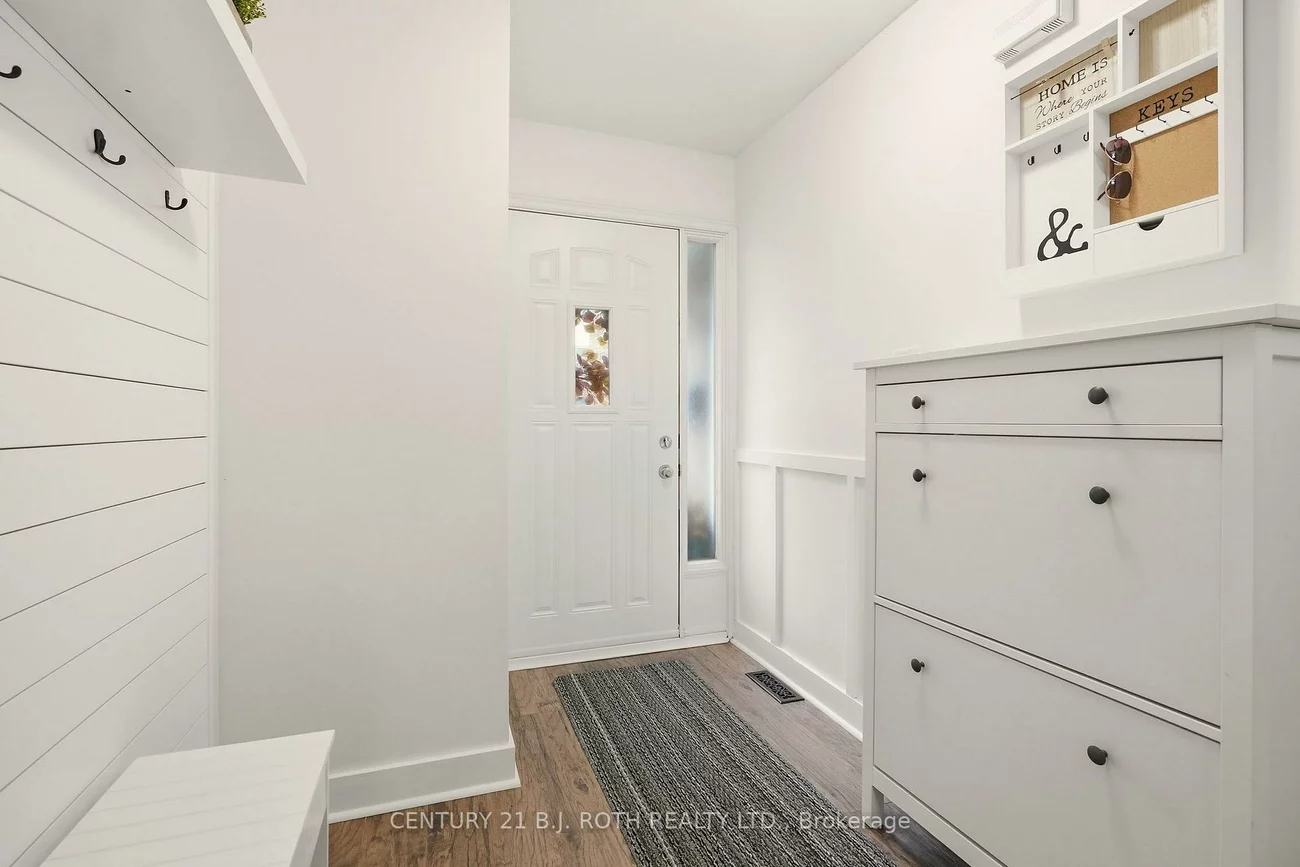 235, Steel, Codrington, Barrie