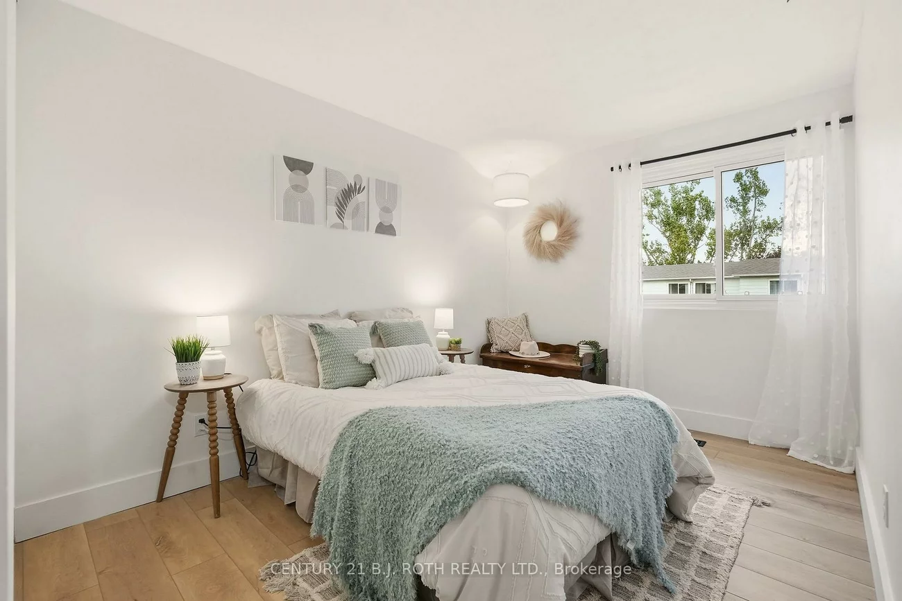 235, Steel, Codrington, Barrie