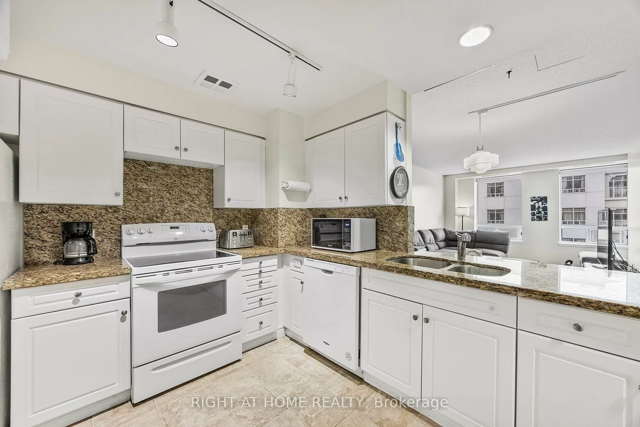 74, Ross, Queen's Park, Barrie