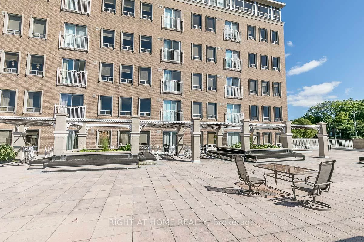 74, Ross, Queen's Park, Barrie