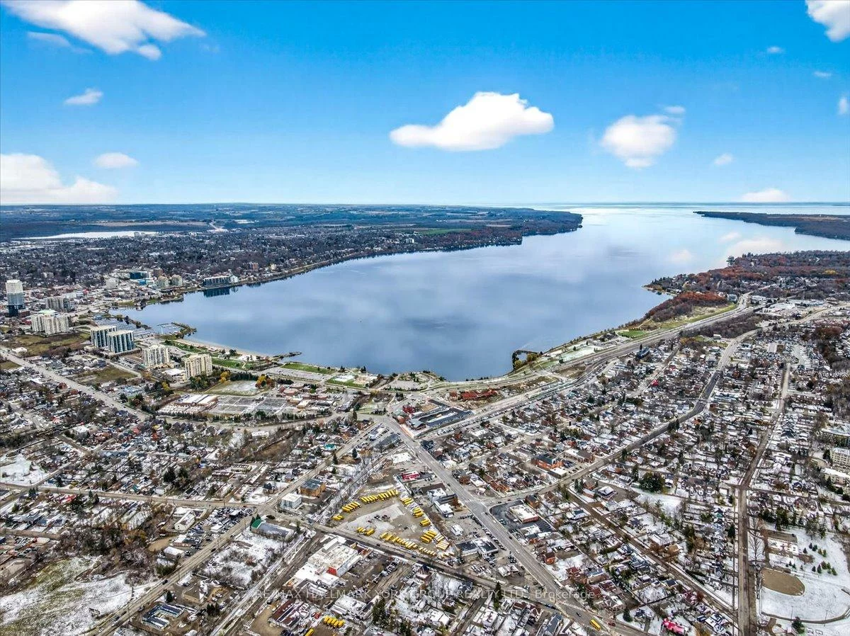 45, FERNDALE, Ardagh, Barrie