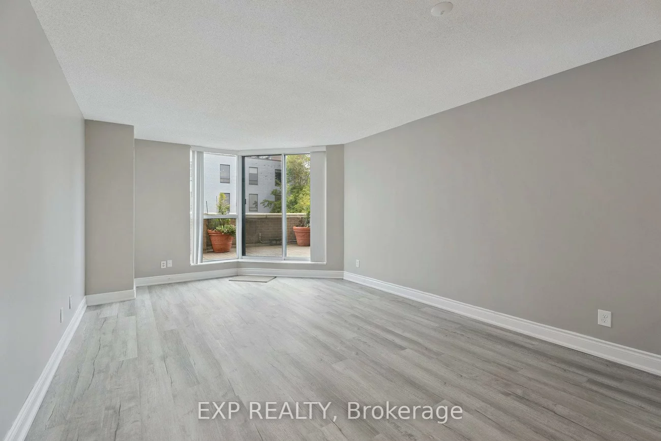 140, Dunlop, City Centre, Barrie