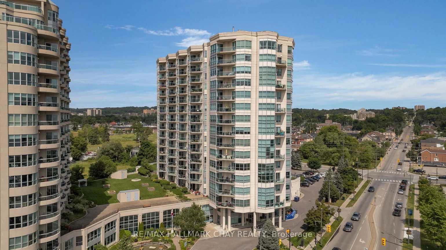 6, TORONTO, City Centre, Barrie