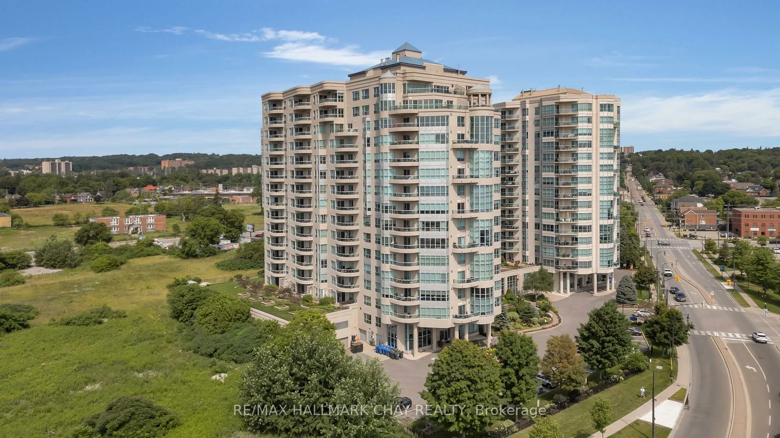 6, TORONTO, City Centre, Barrie