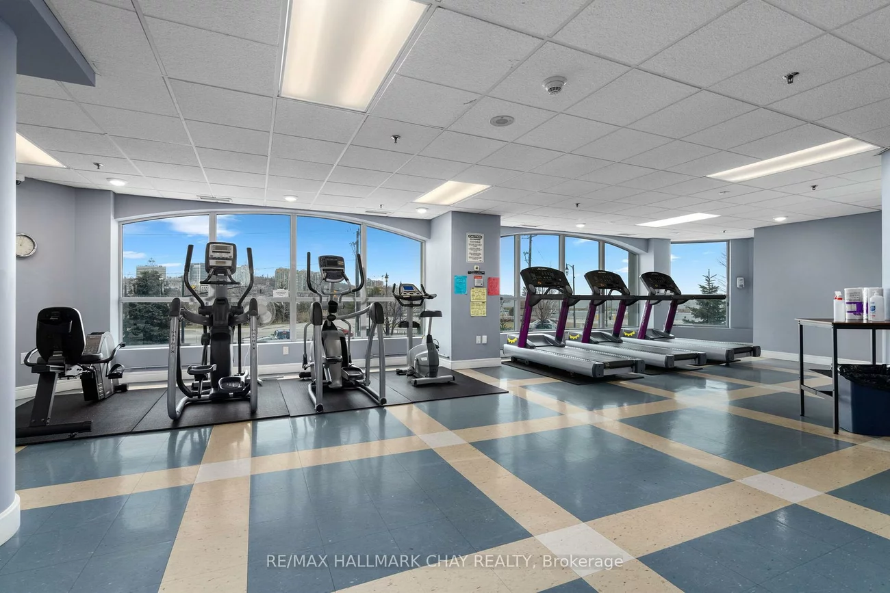 6, TORONTO, City Centre, Barrie