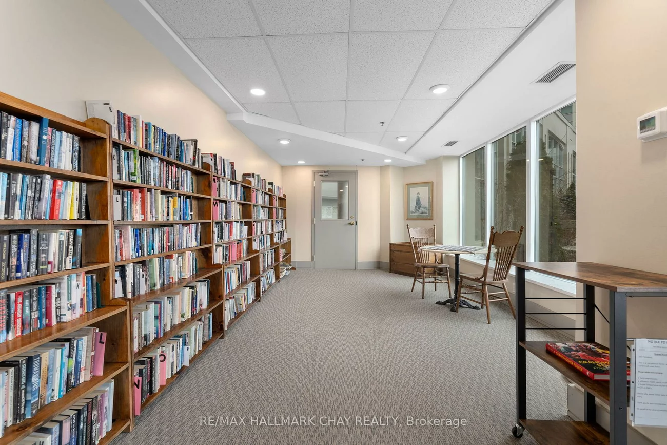 6, TORONTO, City Centre, Barrie