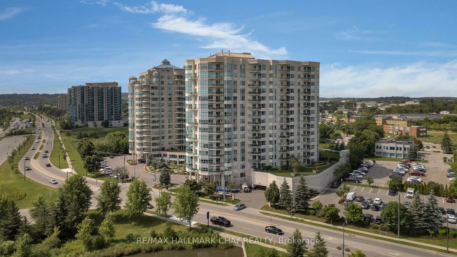 6, TORONTO, City Centre, Barrie