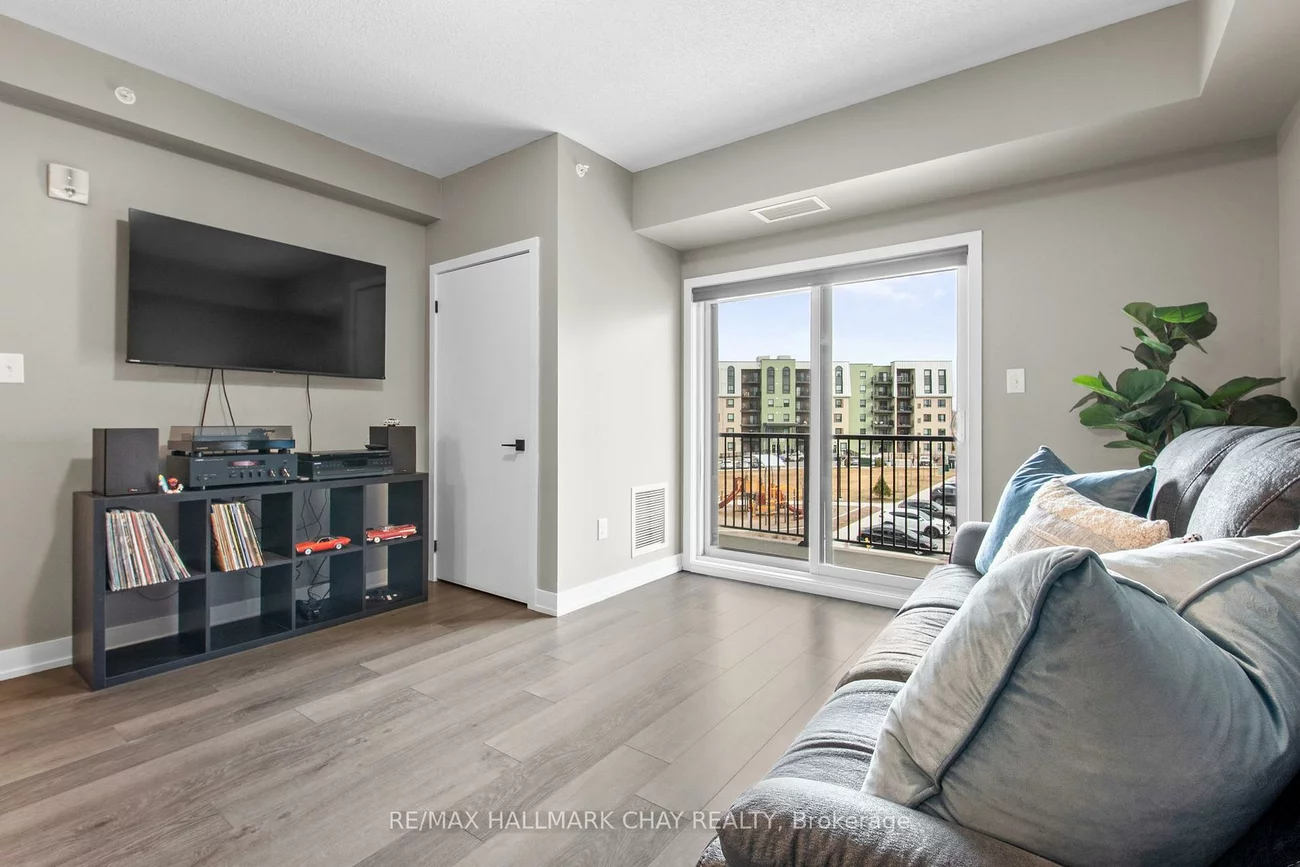 4, Spice, Innis-Shore, Barrie