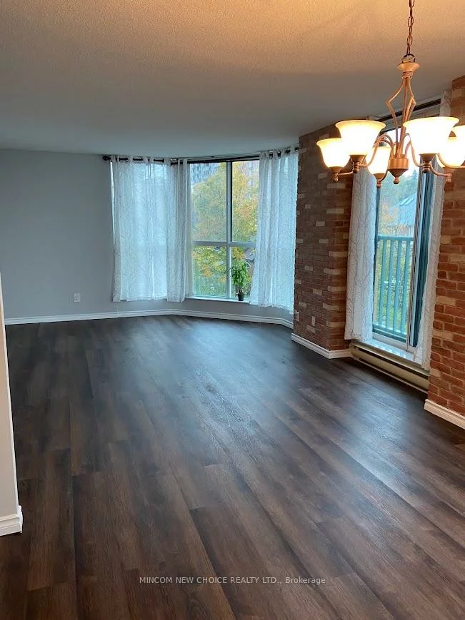 140, Dunlop, City Centre, Barrie