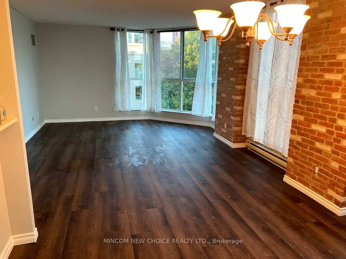 140, Dunlop, City Centre, Barrie