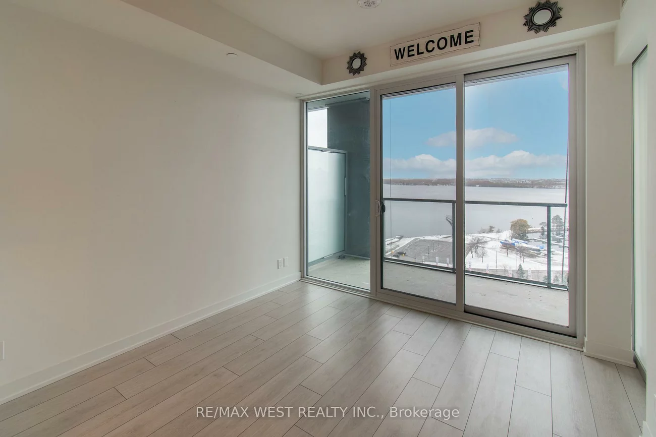 39, Mary, City Centre, Barrie