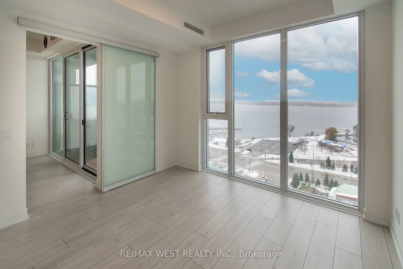 39, Mary, City Centre, Barrie