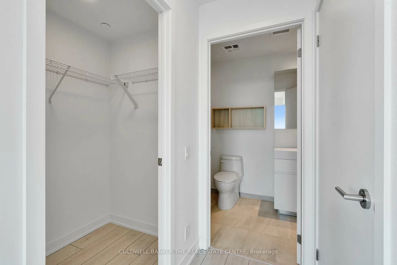 39, Mary, City Centre, Barrie