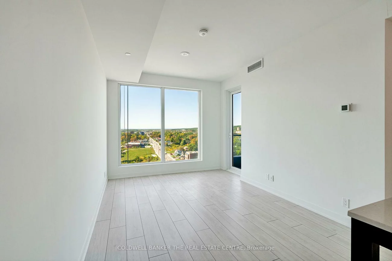 39, Mary, City Centre, Barrie