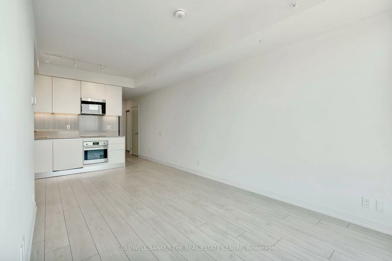 39, Mary, City Centre, Barrie