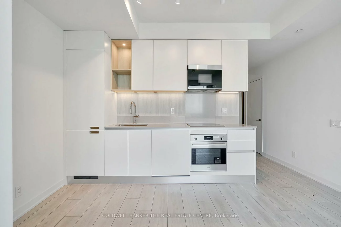 39, Mary, City Centre, Barrie