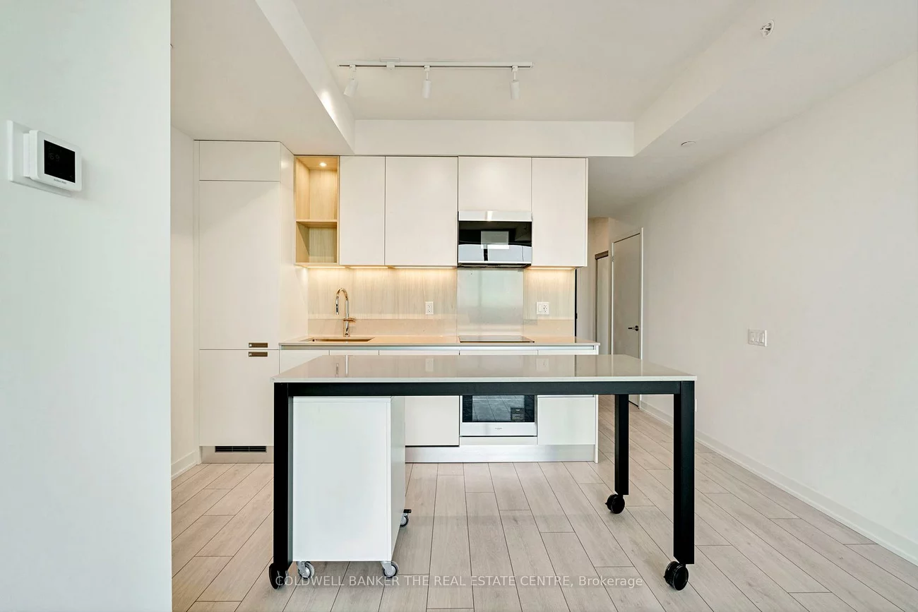 39, Mary, City Centre, Barrie