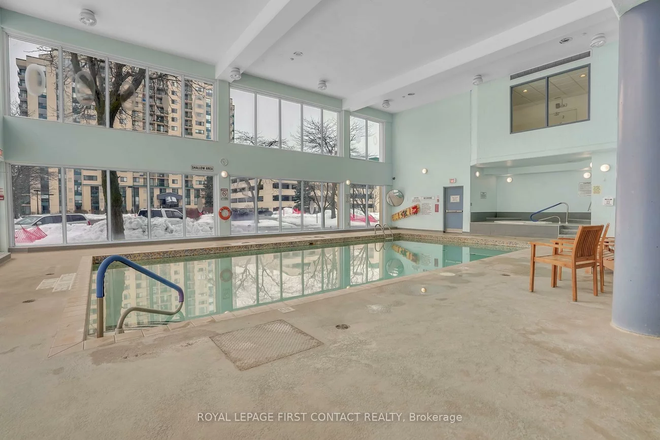 65, Ellen, City Centre, Barrie