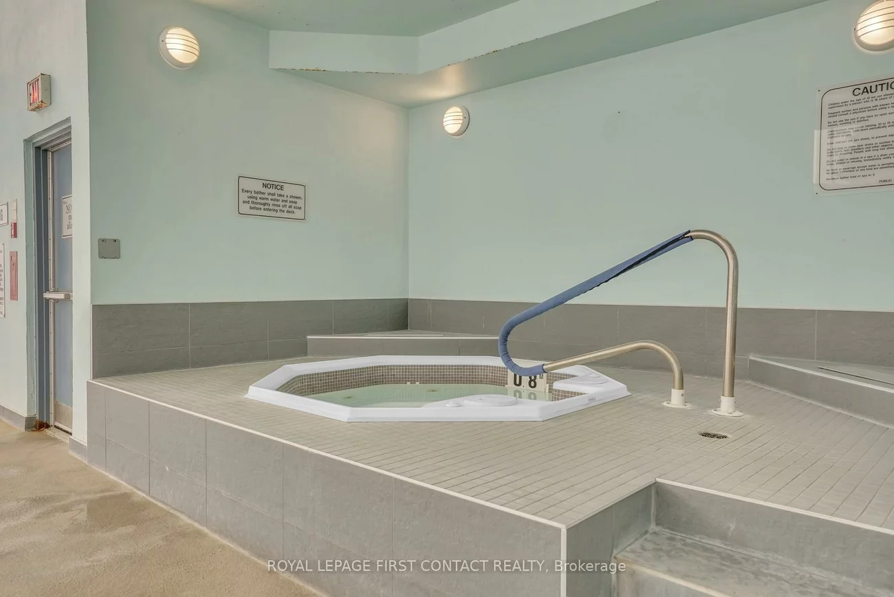 65, Ellen, City Centre, Barrie