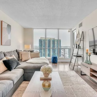 65, Ellen, City Centre, Barrie