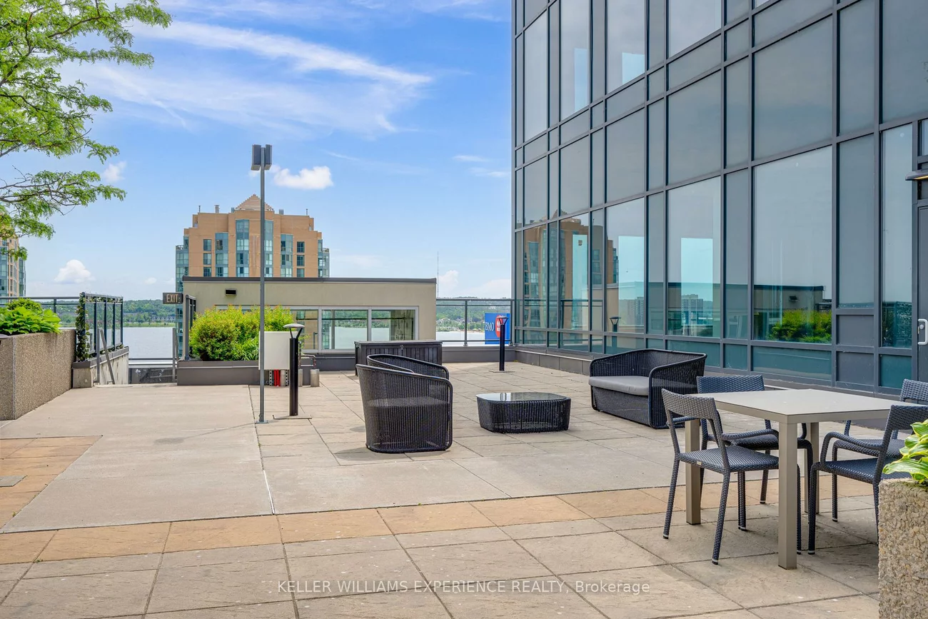 111, Worsley, City Centre, Barrie