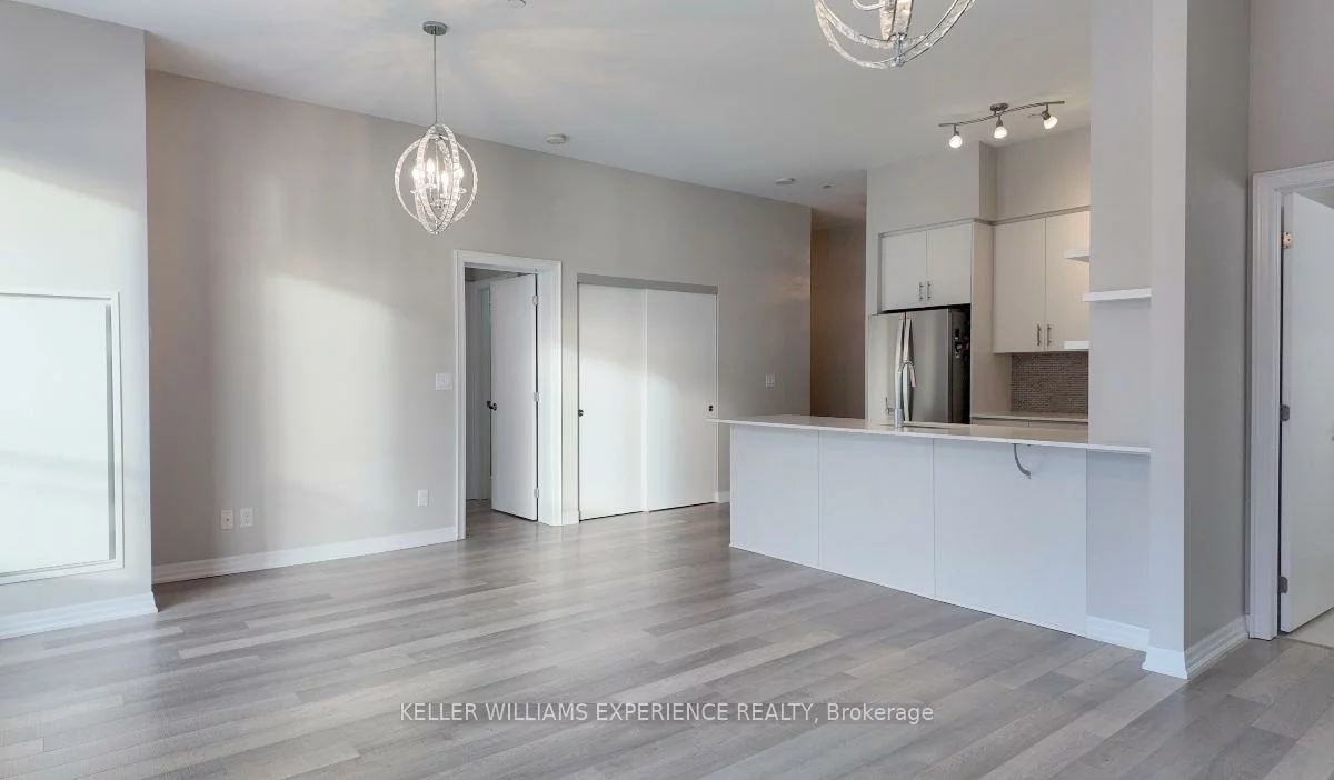 111, Worsley, City Centre, Barrie