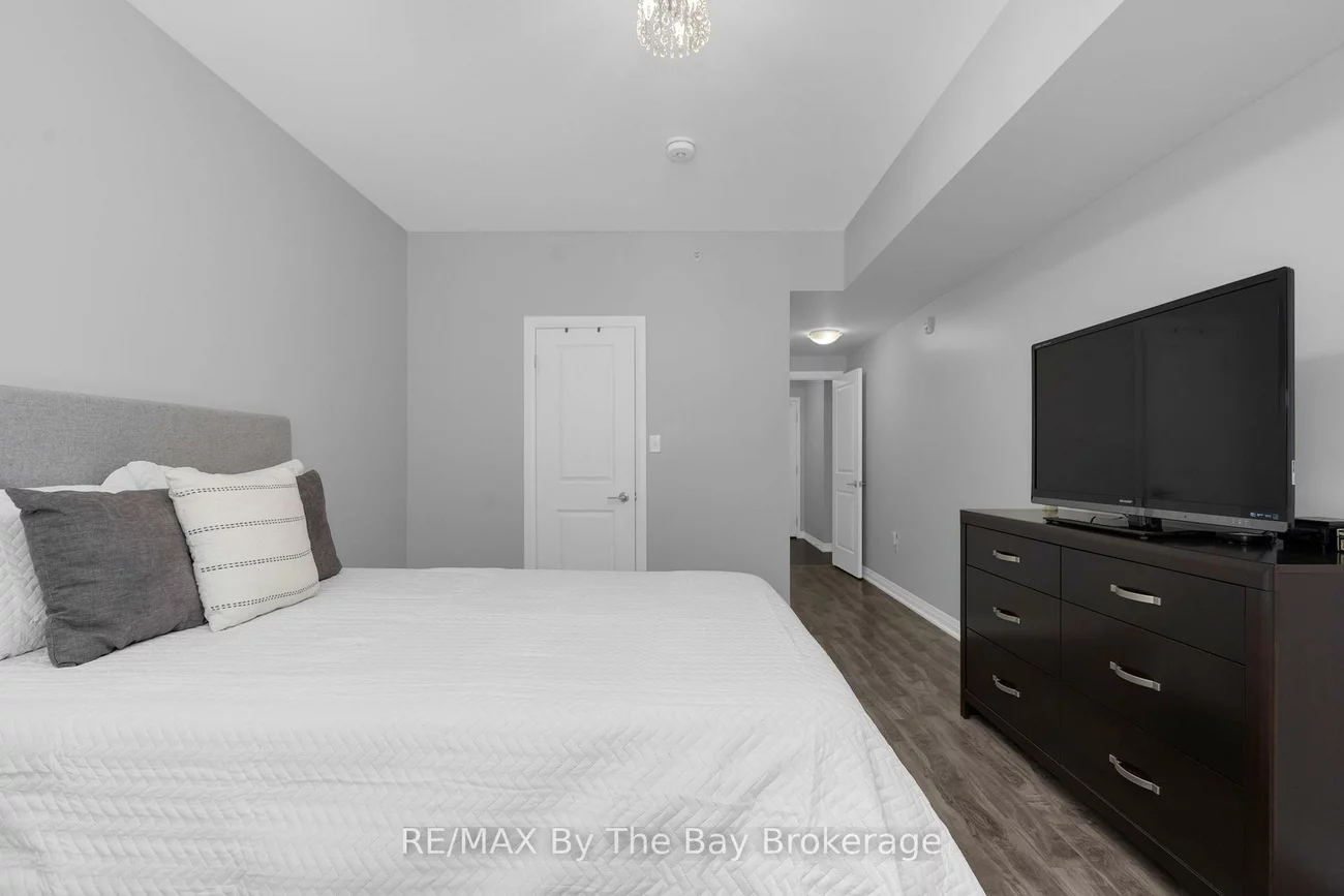 300, ESSA, 400 West, Barrie