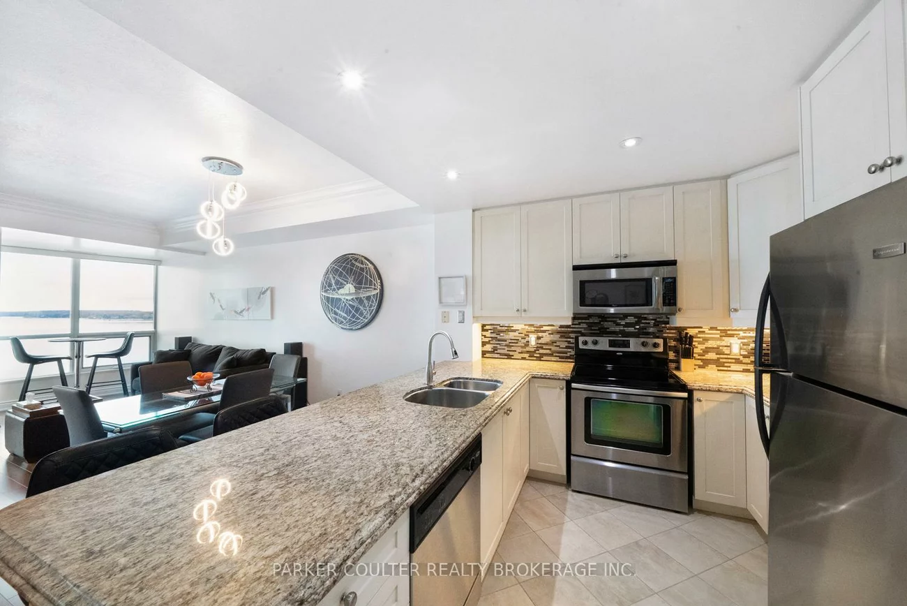 37, Ellen, City Centre, Barrie