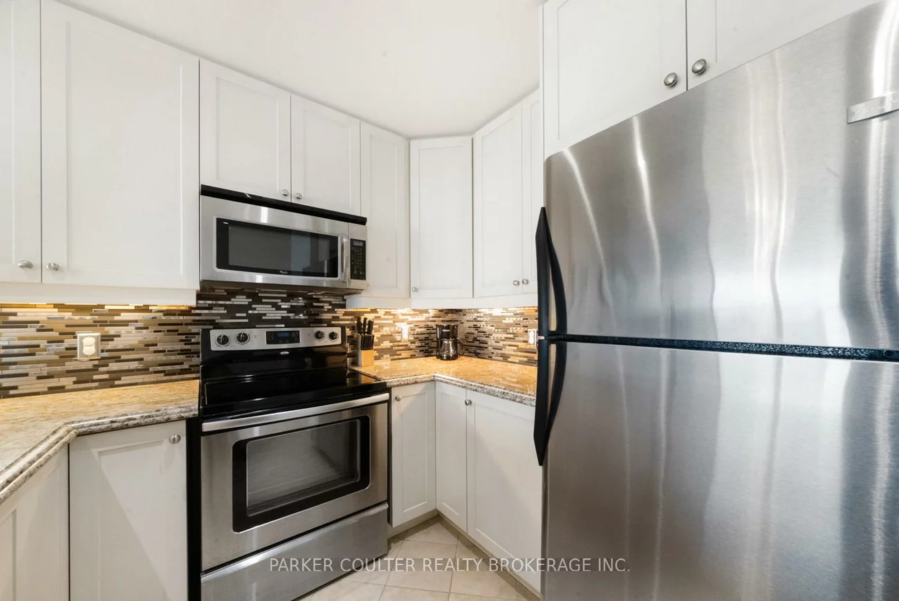 37, Ellen, City Centre, Barrie