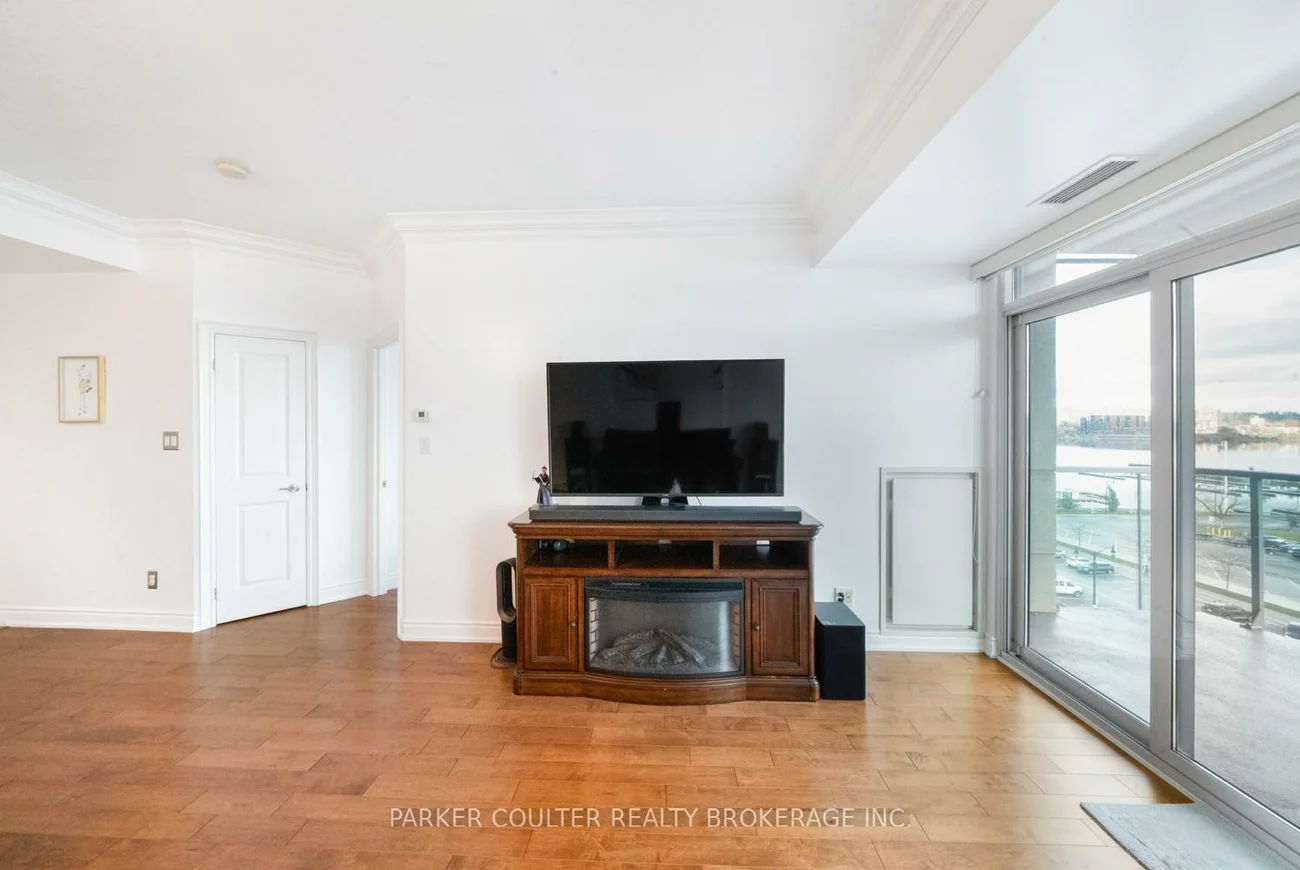 37, Ellen, City Centre, Barrie