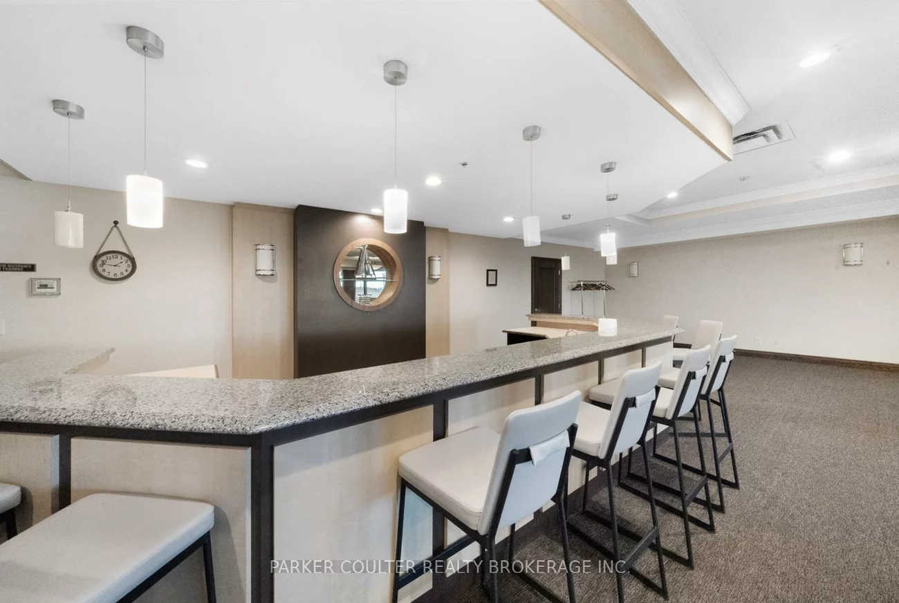 37, Ellen, City Centre, Barrie