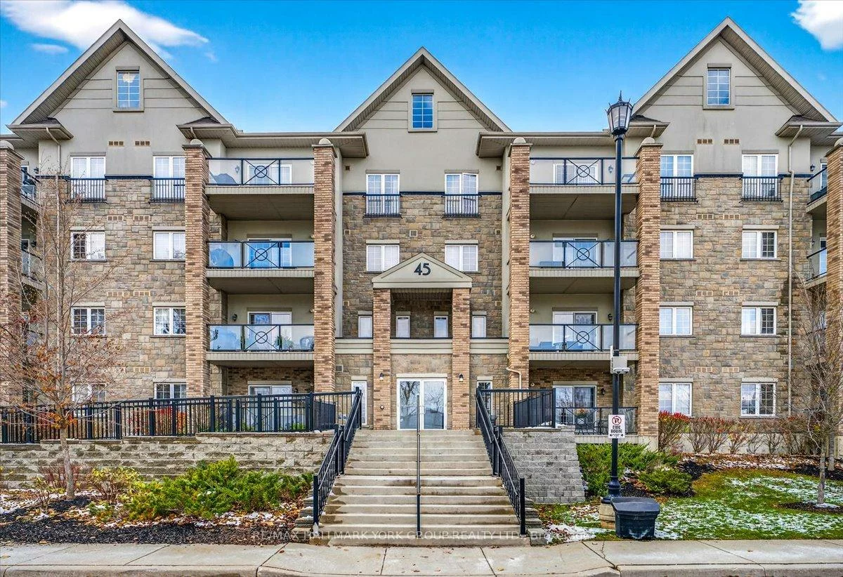 45, FERNDALE, Ardagh, Barrie