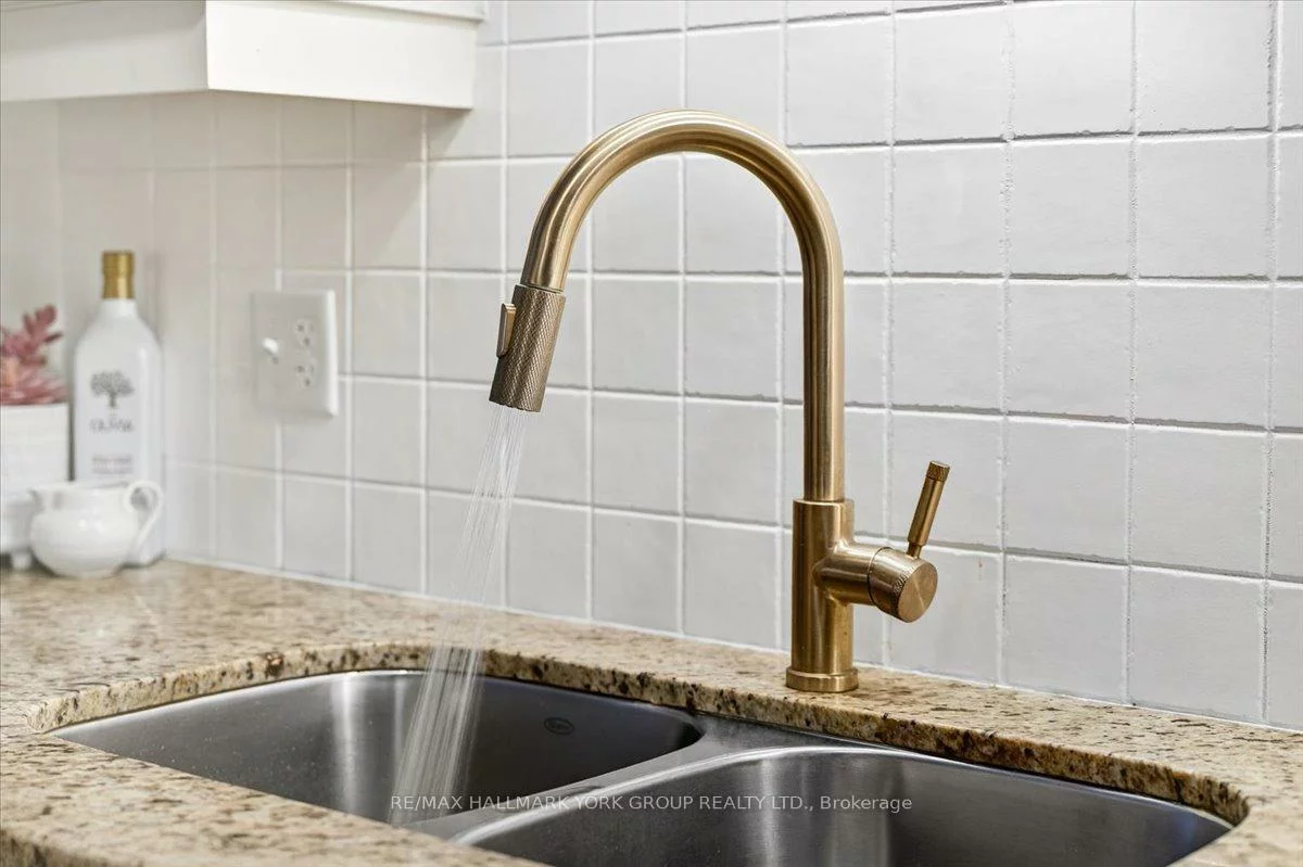 45, FERNDALE, Ardagh, Barrie