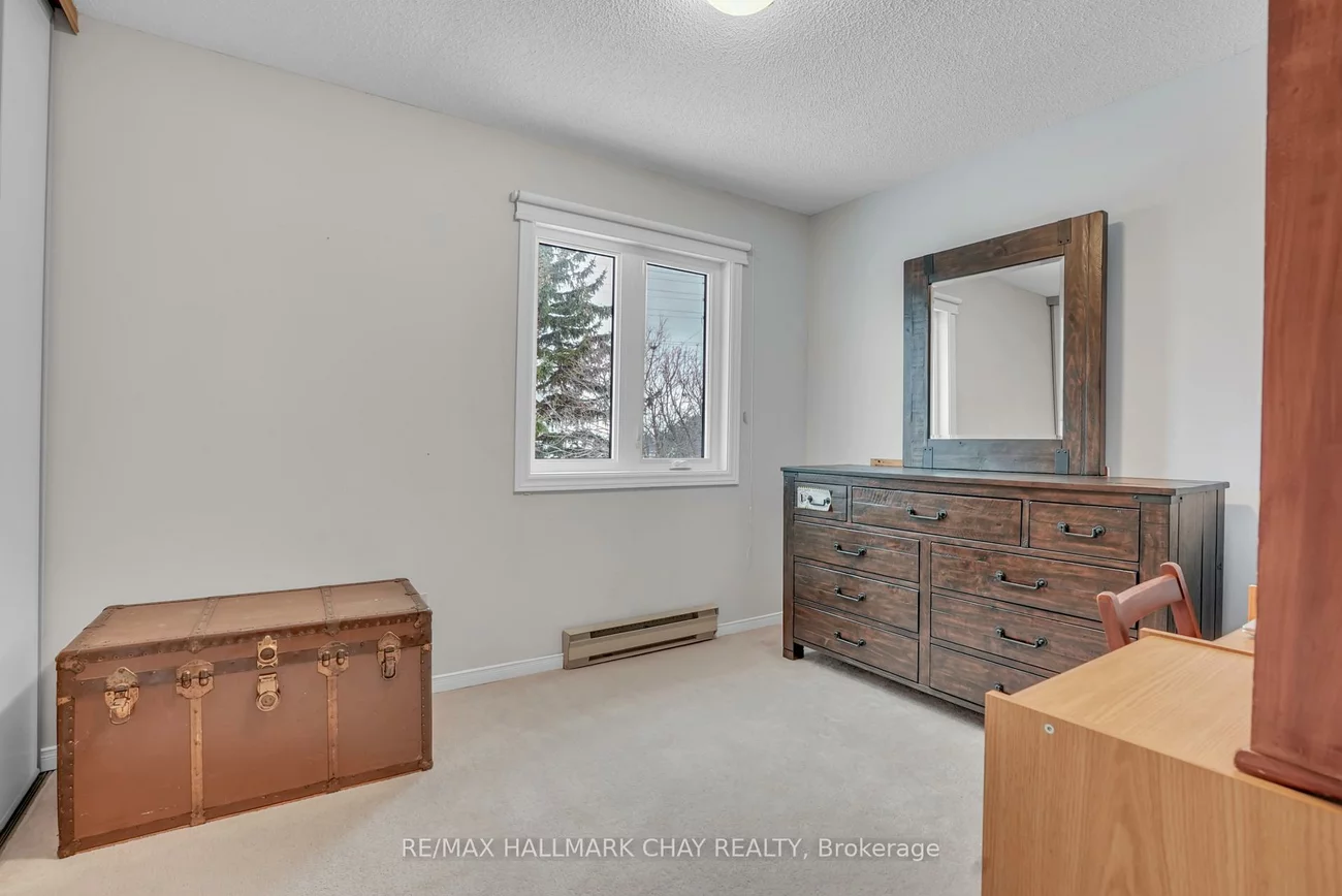 502, Essa, Holly, Barrie