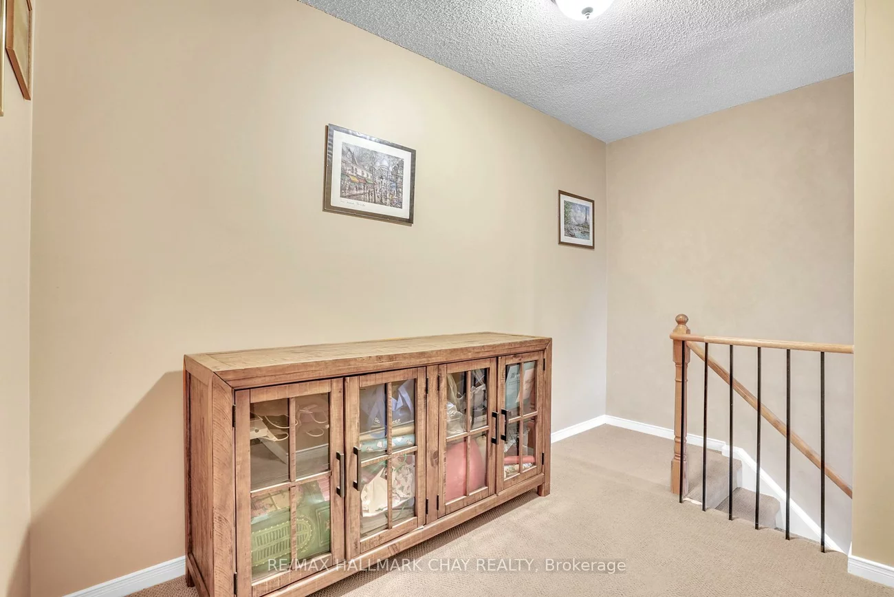 502, Essa, Holly, Barrie